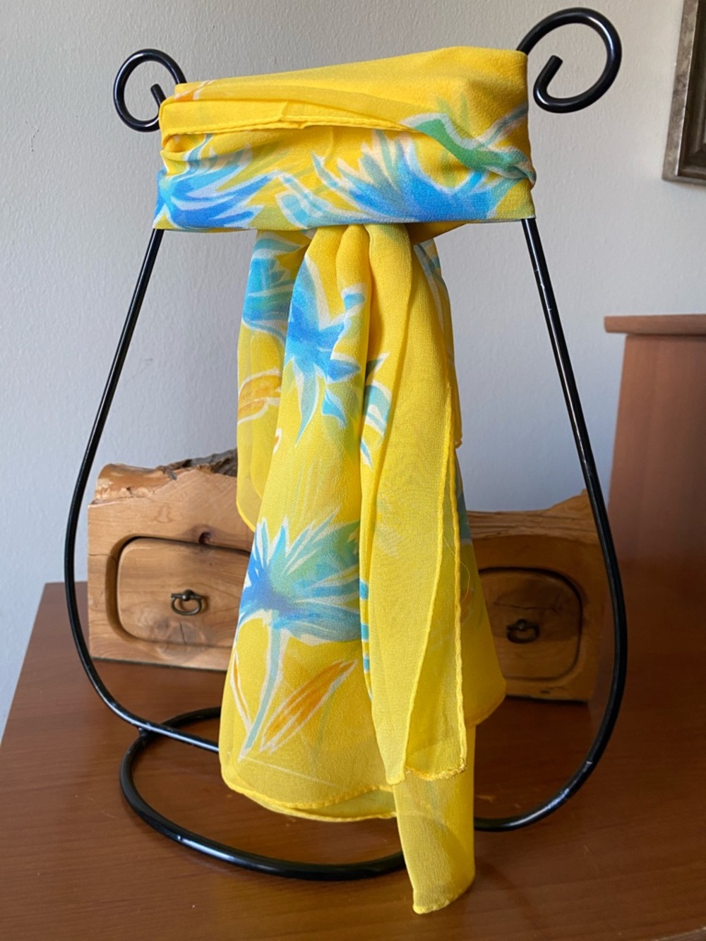 Oscar De La Renta 100% Sheer Silk Scarf